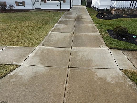 3rd image of 16351 Richard Dr
