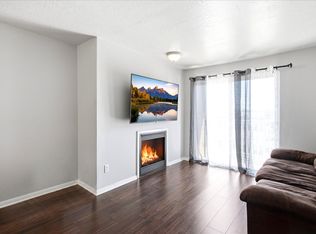 5660 Meadow Ln APT 154, South Ogden, UT 84403