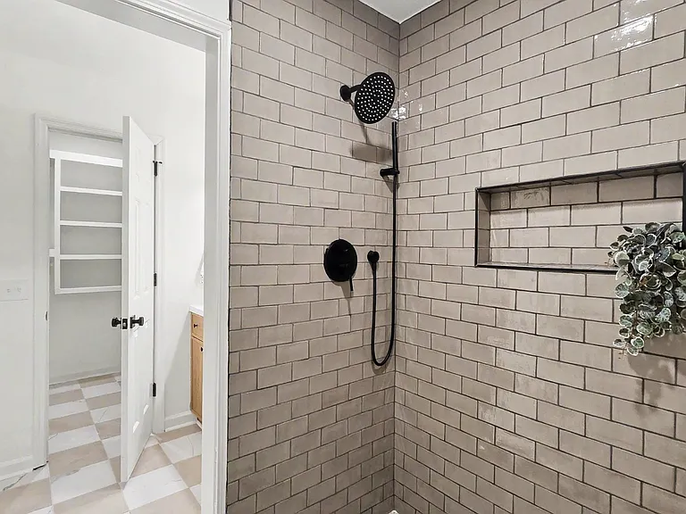 613 Brentwood Point — Photo 22