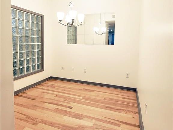 5th image of 390 17th St NW Unit 2024