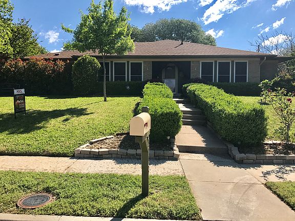 2nd image of 2740 N Hillbrier Cir