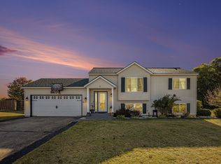 6149 Autumn Ridge Dr, Greenville, MI 48838