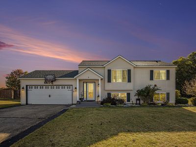 6149 Autumn Ridge Dr, Greenville, MI, 48838