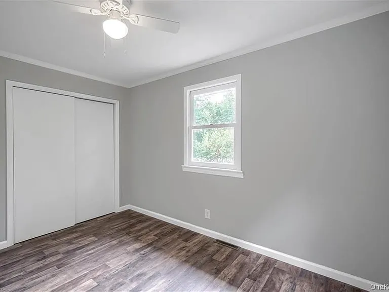 4 Revere Rd — Photo 3