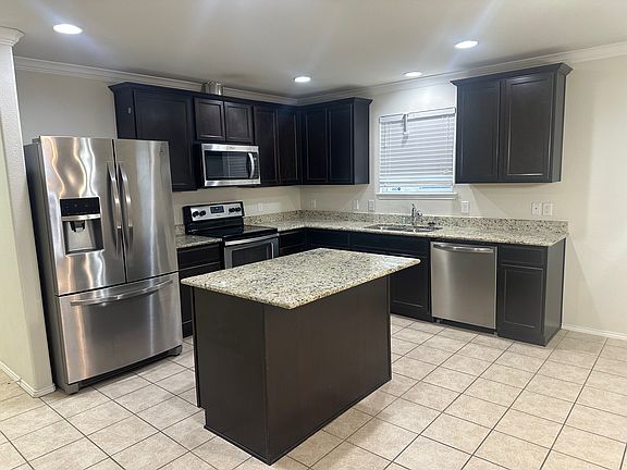3rd image of 1724 Megan Creek Dr