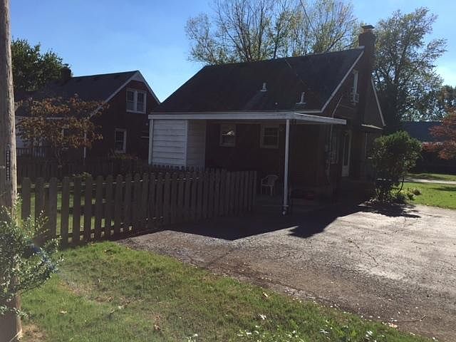 2nd image of 3001 Curran Rd