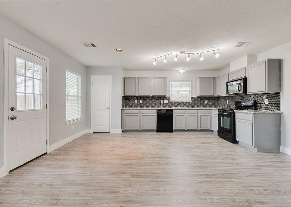1st image of 7818 Blue Wahoo Ln