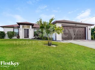 2712 38th St SW, Lehigh Acres, FL 33976