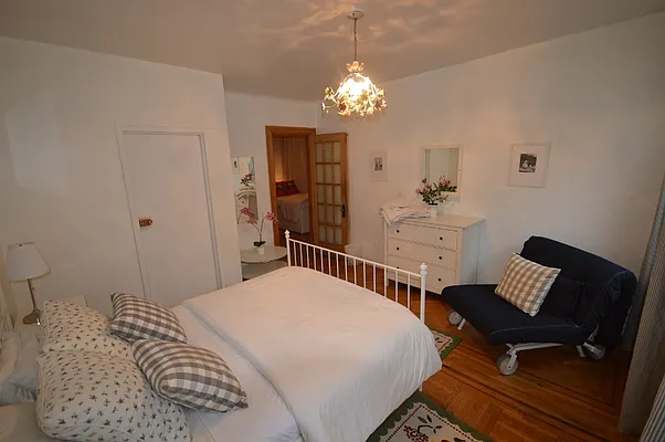 Rented by Universal Realty Group | media 31