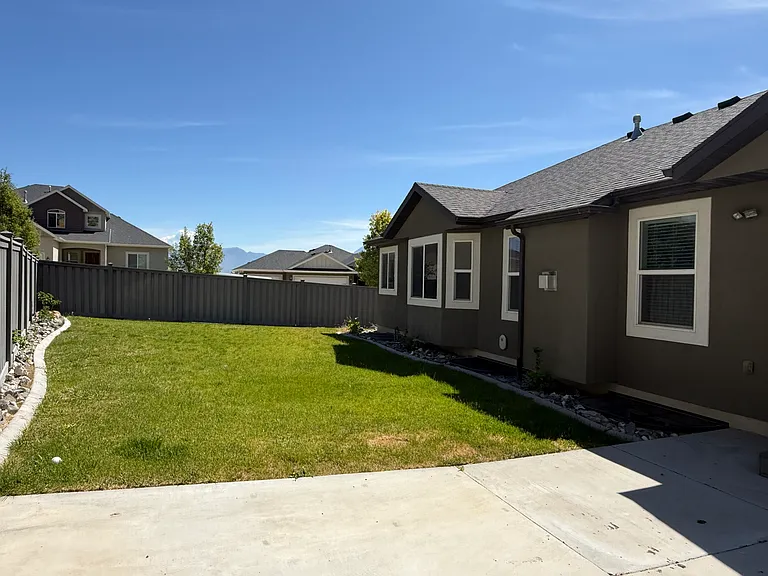 7081 N Hollow View Ct — Photo 30