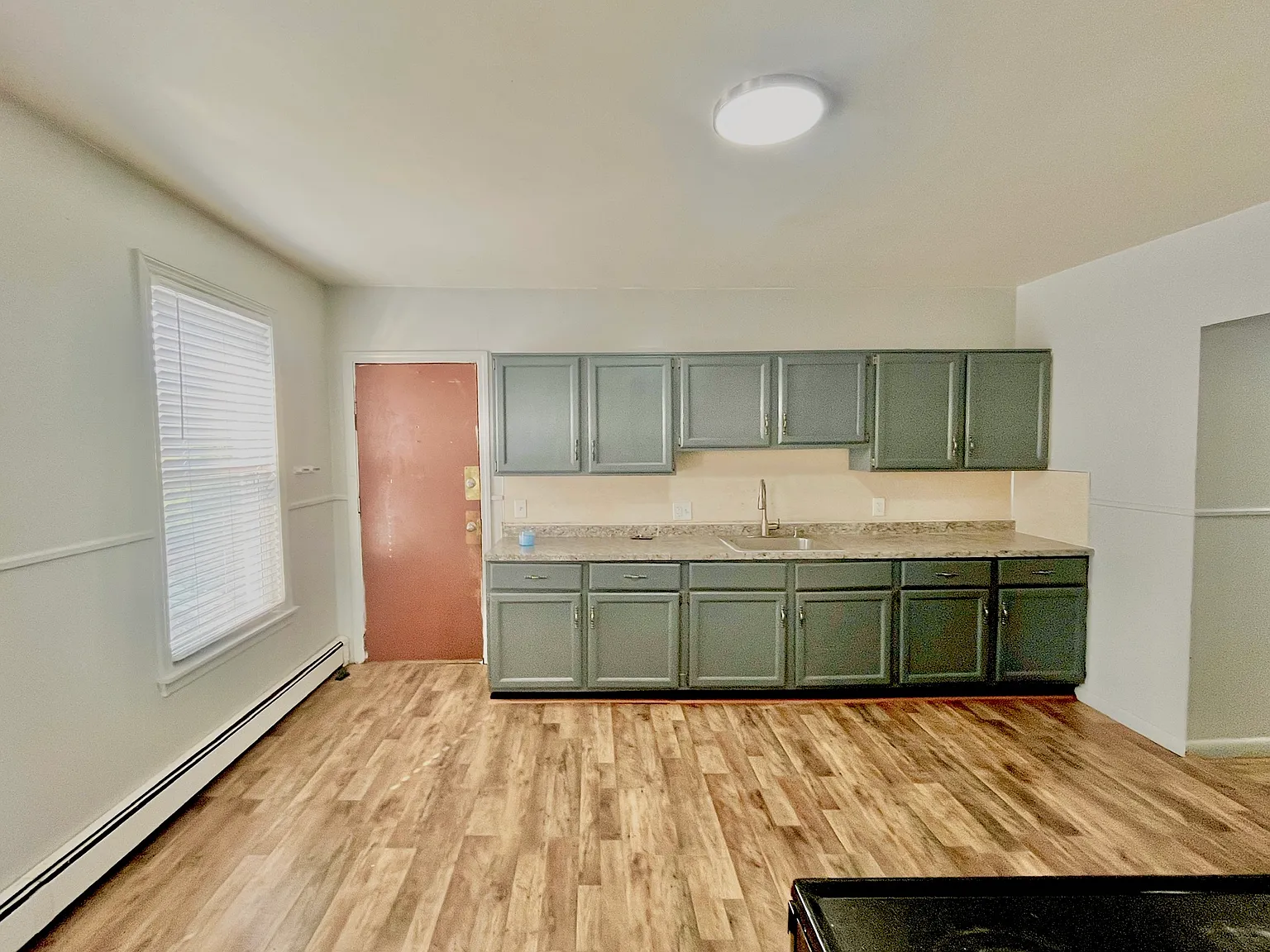 2 bed, $1,350 — Photo 2