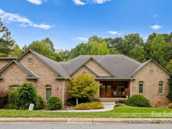 1763 Mount Carmel Cir, Denver, NC 28037