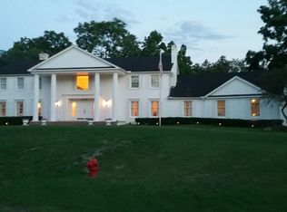 4270 Stoneleigh Rd, Bloomfield Hills, MI 48302