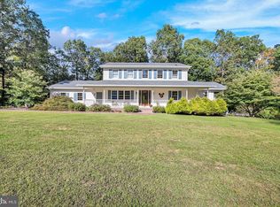 18 Knollwood Ln, Hanover, PA 17331