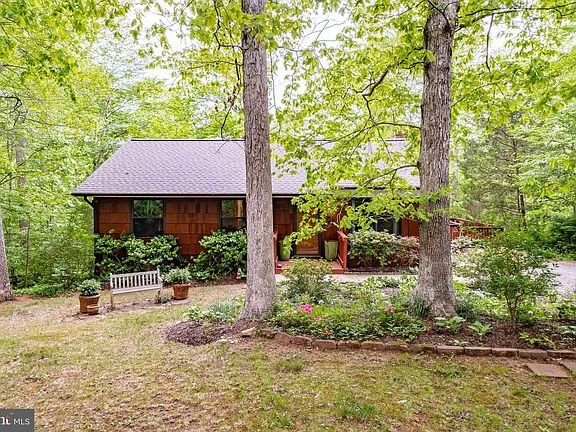 3rd image of 10924 Ravenwood Dr