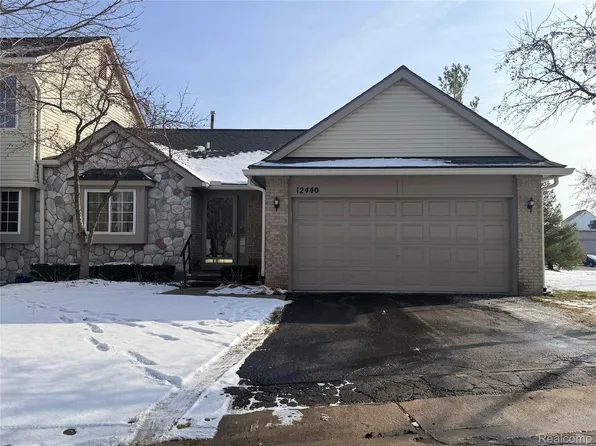 12440 Noonan Ct, Utica, MI 48315