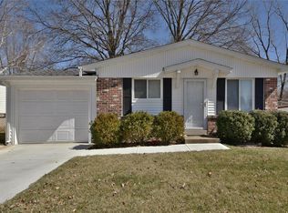 1424 Ramona Ln, Saint Charles, MO
