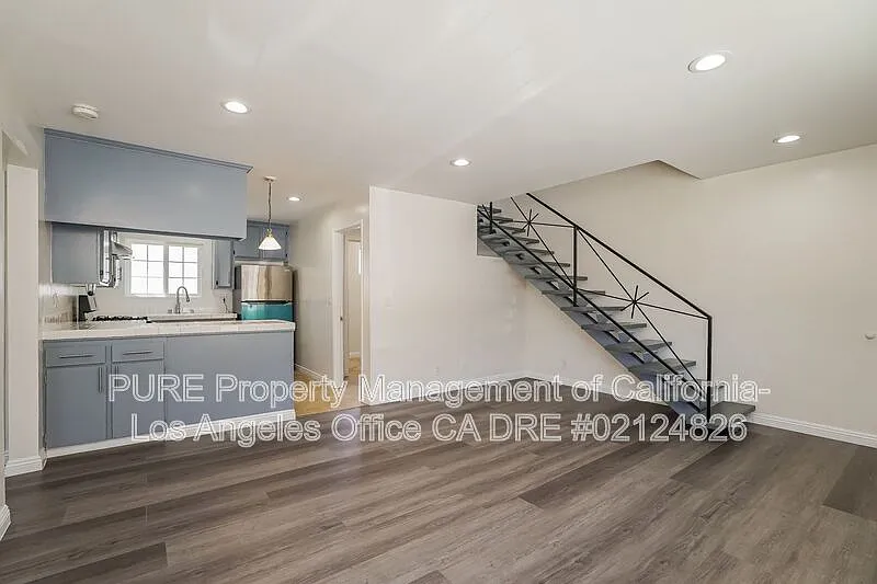 4 bed, 2.0 bath, 1200 sqft, $3,595 — Photo 3