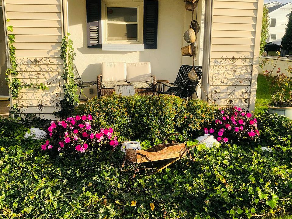 1st image of 2149 Pacific Blvd