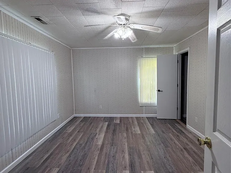 1547 N Piedmont Ave — Photo 12