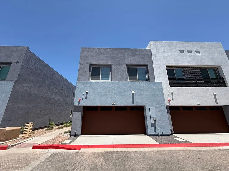 733 E Commonwealth Ave #9 — Photo 22