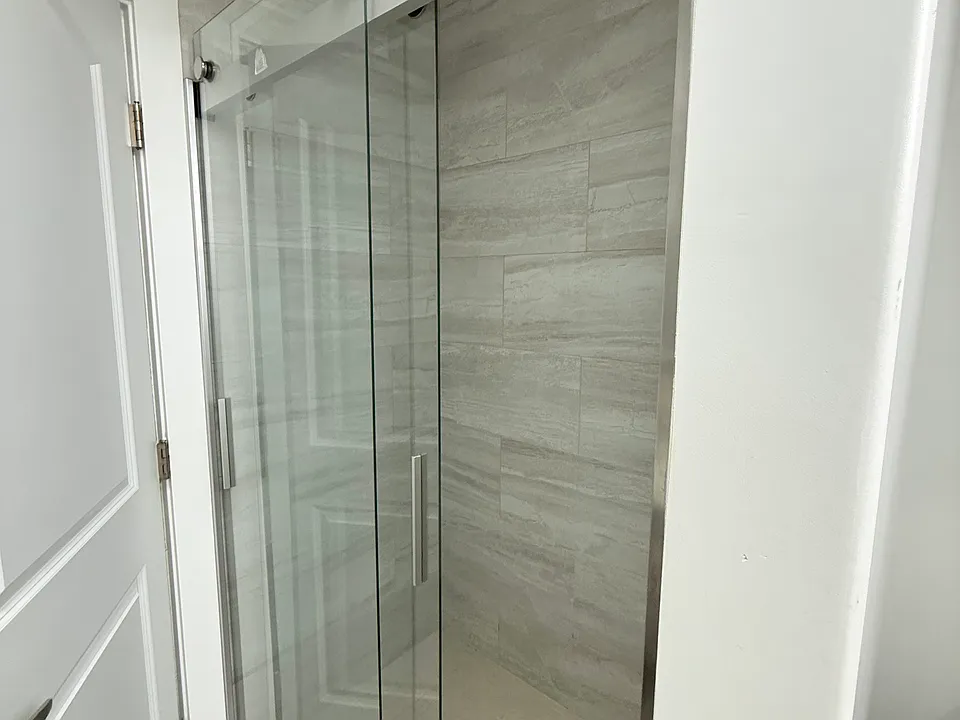 Stand up shower.