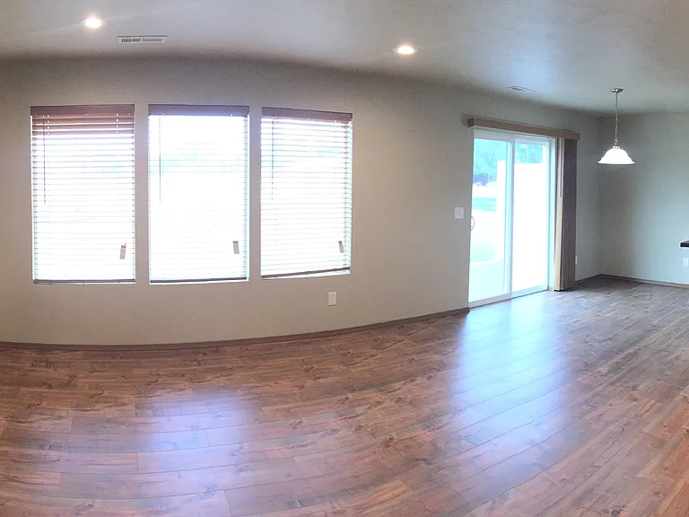 1104 N Tschirley Rd — Photo 7