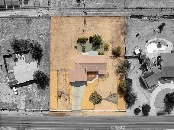 3rd image of 19617 Tomahawk Rd