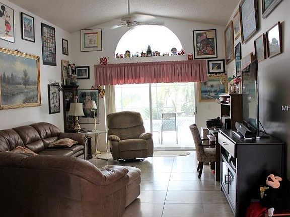 5th image of 7732 Water Oak Ct