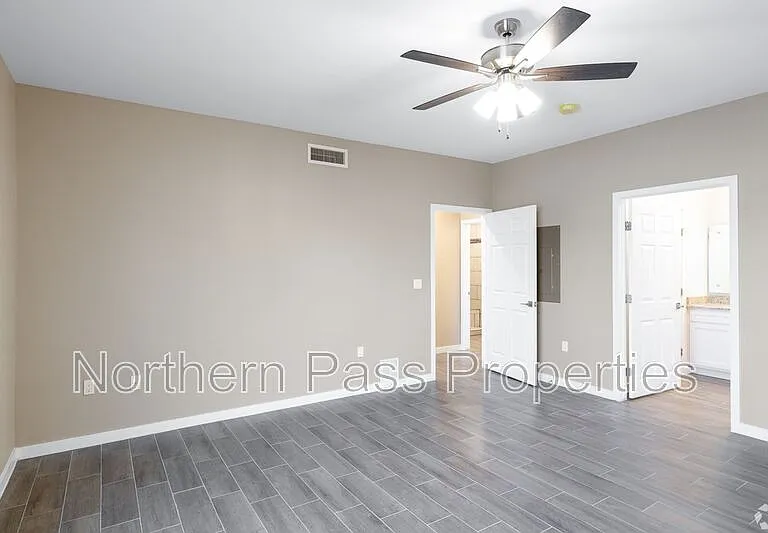 9779 McCombs St E #4 — Photo 7