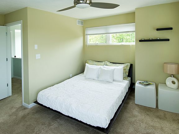 4th image of 10335 Detroit Ave APT 15