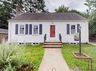 11 Naviens Ln, Waltham, MA 02453
