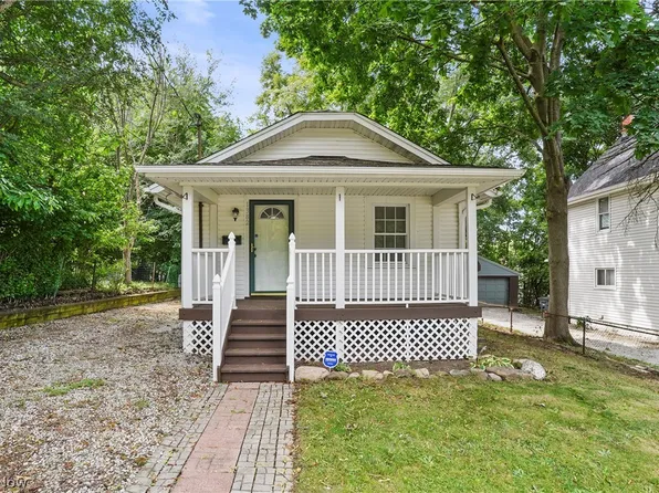 1382 Honodle Ave, Akron, OH 44305