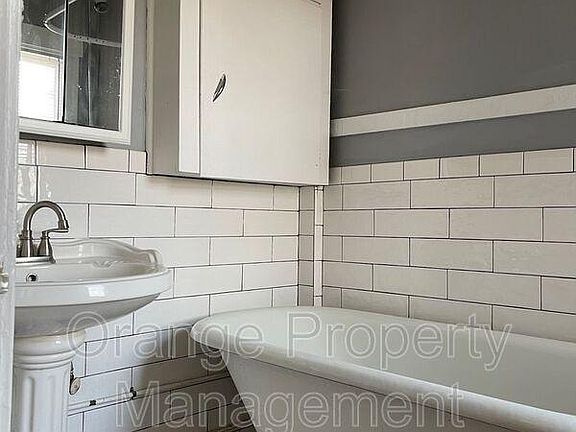 2nd image of 4 Park Ave #4