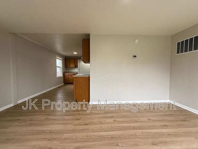 1716 6th St NW #1 — Photo 7