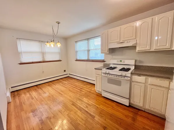 (undisclosed Address), Pt Chester, NY 10573