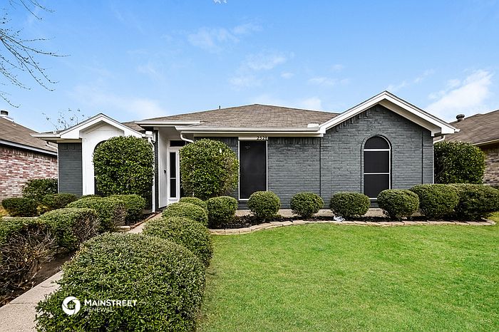 1st image of 2528 Park Valley Dr