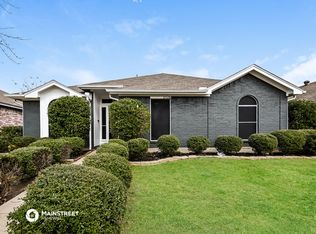 2528 Park Valley Dr, Mesquite, TX 75181