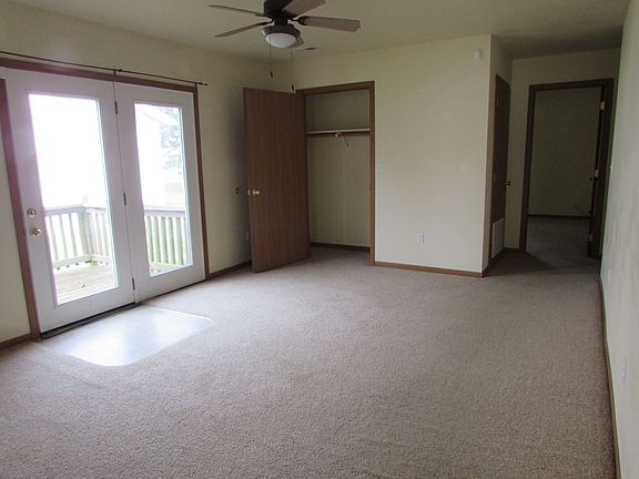 4th image of 22610 Hollow Oak Ln #B