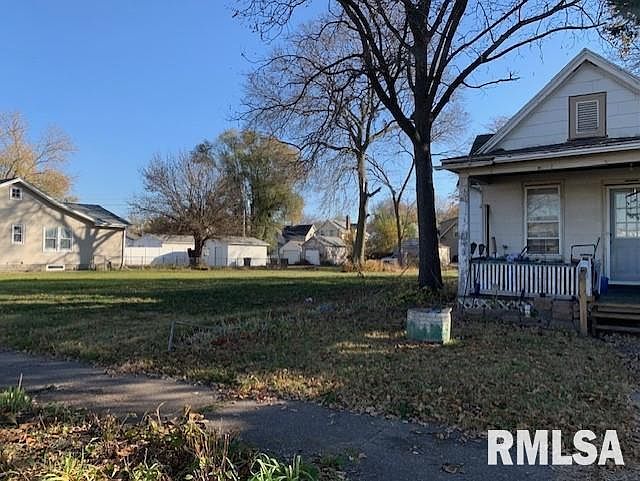 2nd image of 1627 12th St
