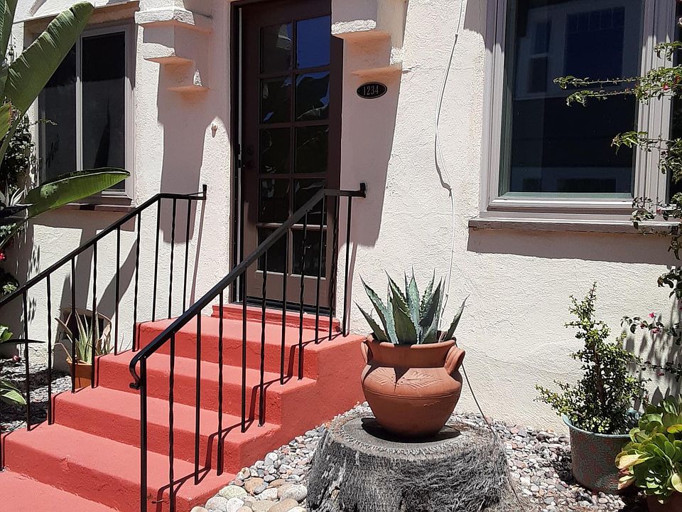 1st image of 1234 31st St