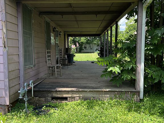 2nd image of 2 E 4th St