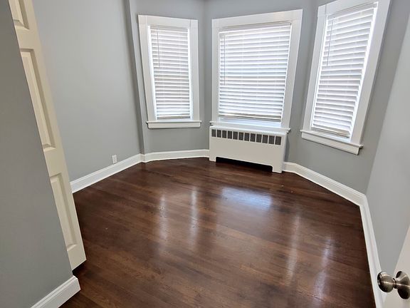 5th image of 211 Jessamine Ave