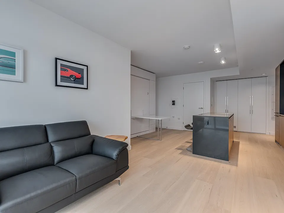 1289 Hornby St #2609