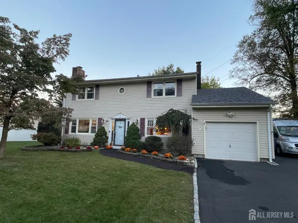 60 Anita Dr, Piscataway, NJ 08854