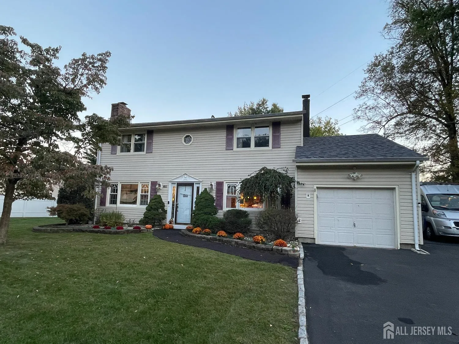 60 Anita Dr photo 1