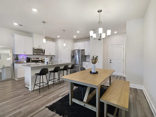 1105 Fairmont Ln, Lebanon, TN 37087