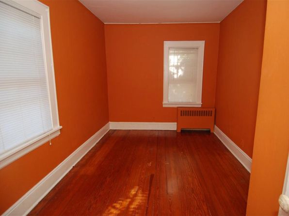 250 Grand St FLOOR 2