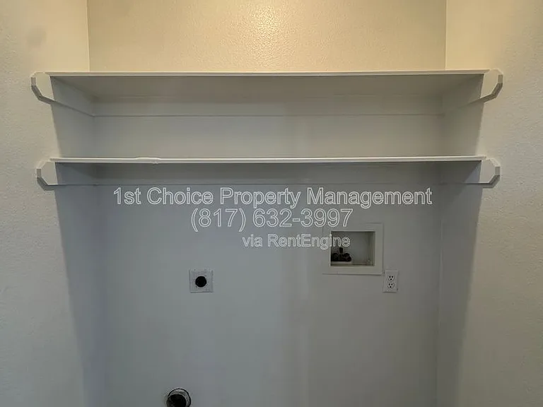 957 Austin Ct — Photo 12