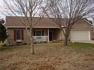 104 Spotted Fawn Dr, Hutto, TX 78634